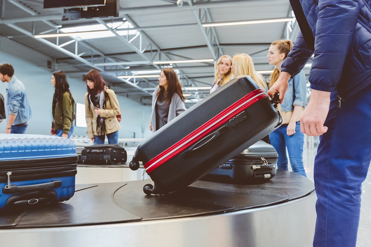 You can use your $200 airline fee credit toward baggage fees.